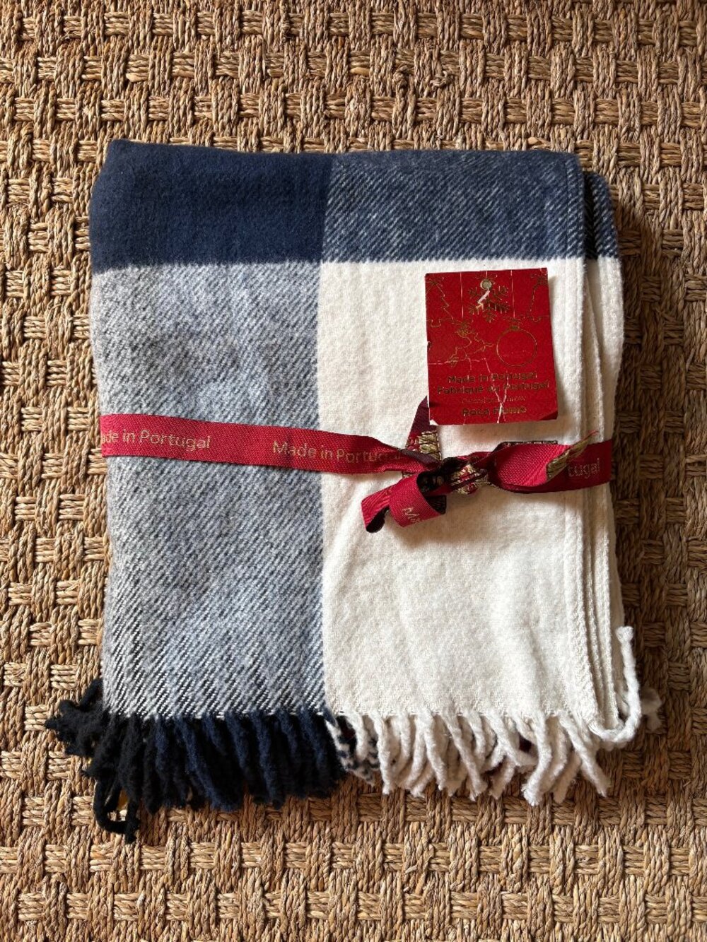 NWT Roca Home Made in Portugal Oversized Throw 50" x 67" in Plaid